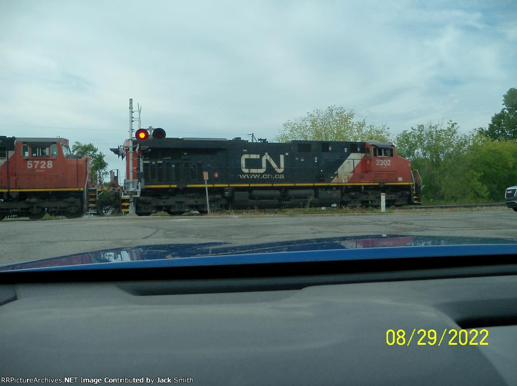 CN 2302